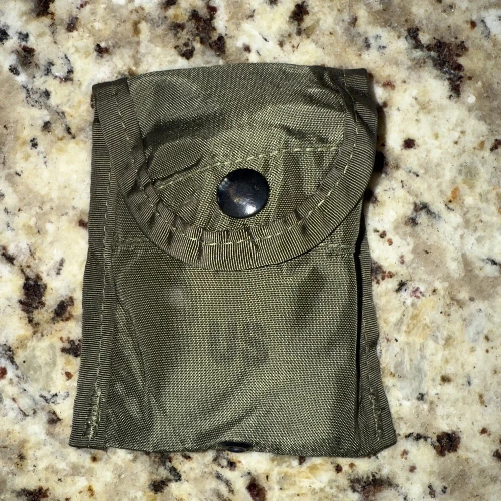 Rare US‎ Military Bandage Compass PouchNylon wField Dressing Vietnam / Gulf 4378